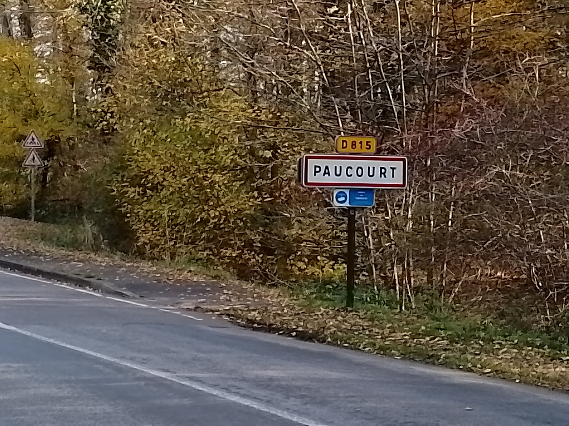 Entrée Sud du village